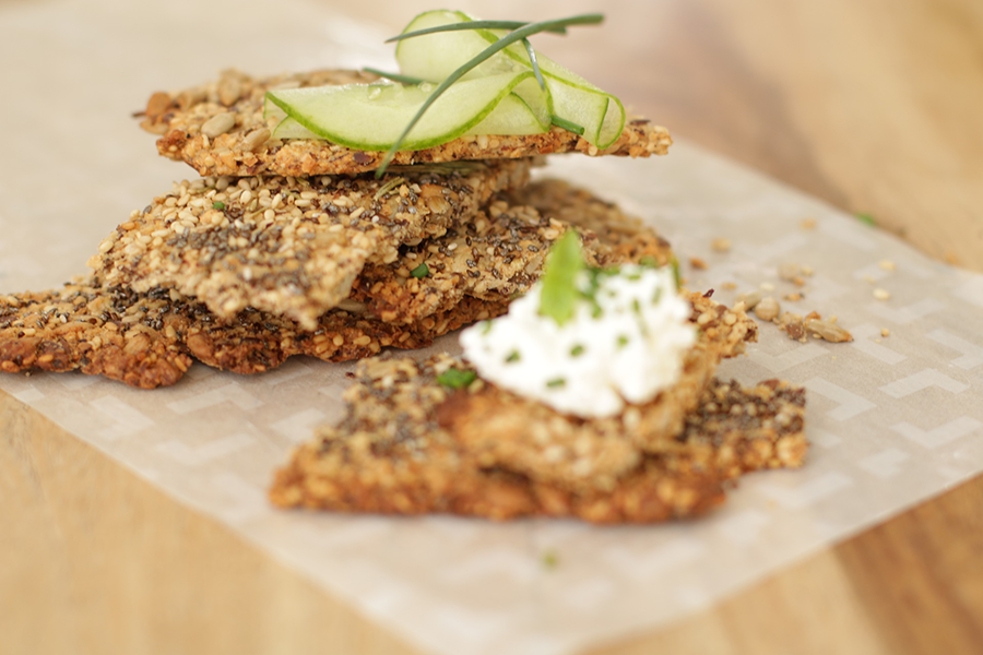 Knäckechips mit Schwarzkümmelmehlfreund
