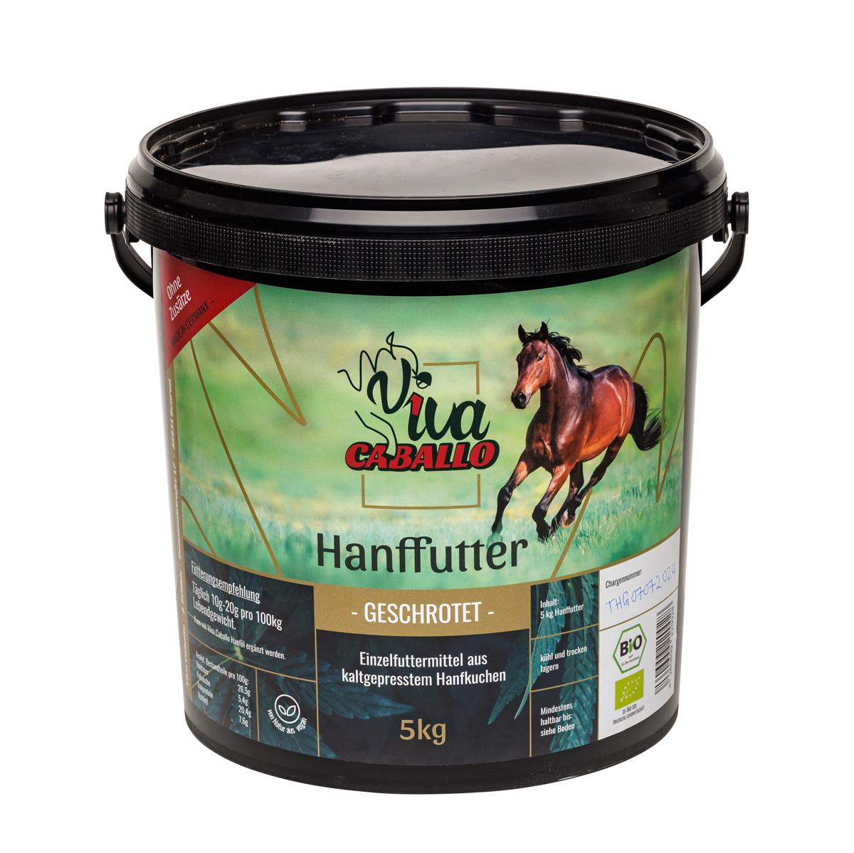 Ein Eimer mit 5kg geschrotetes Bio-Hanffutter ohne Zusatzstoffe der Marke Viva Caballo.