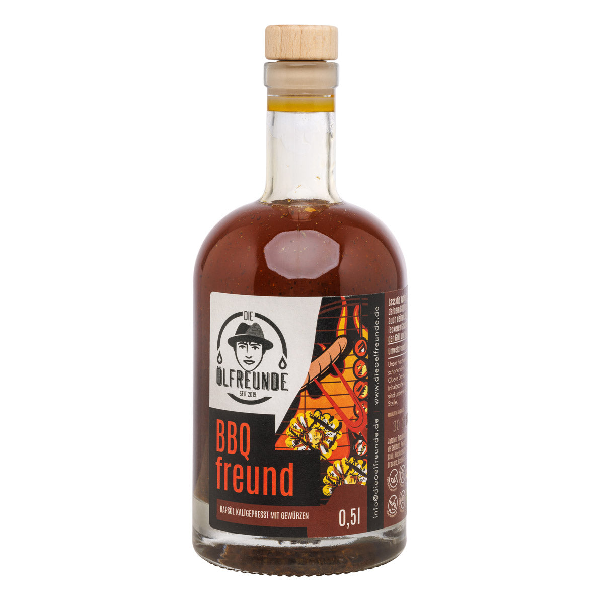 500-ml-Flasche kaltgepresstes Rapsöl mit BBQ-Gewürzen wie Paprika, Chilli, Hibiskusblüten, Knoblauch, Basilikum, von Marke Die Ölfreunde.