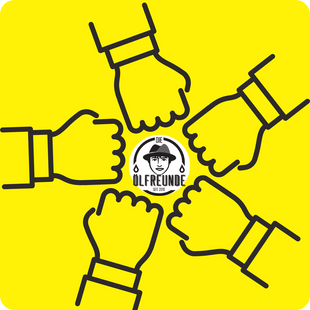 Gelber Hintergrund mit fünf Fäusten, die in einem Kreis zusammenkommen. Im Zentrum befindet sich das Logo ‚DIE ÖLFREUNDE SEIT 2019‘.