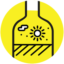 Gelbes Icon mit einem Teil einer Flasche drauf. In der Flasche befindet sich eine Sonne, Wolken und Flüssigkeit.